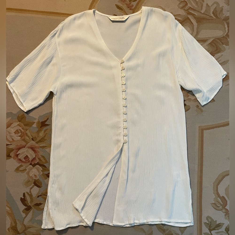 Delicate cream/ off white tunic by Dorothy Perkins, UK, size 16